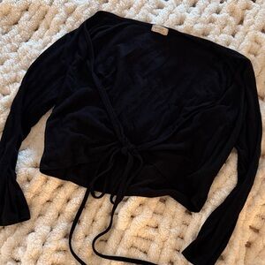 Brandy quarter sleeve black wrap top